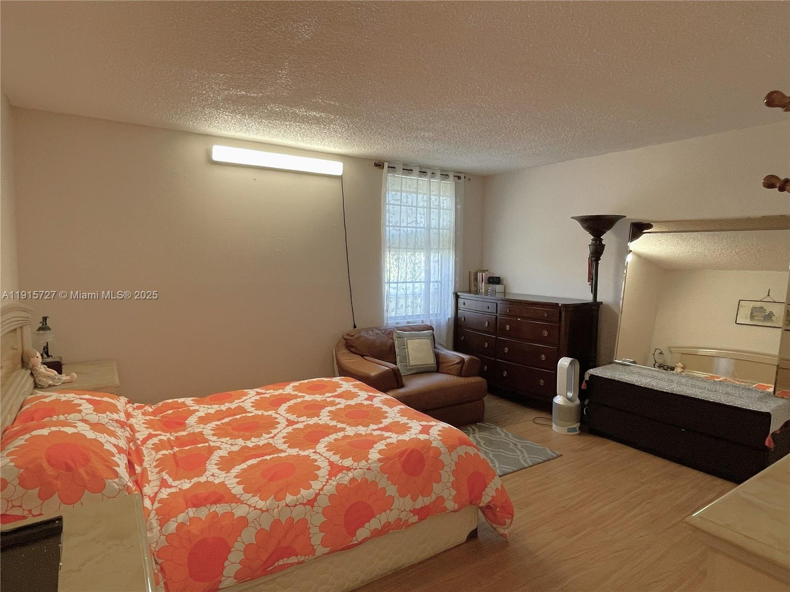 DADELAND GROVE CONDO - Residential