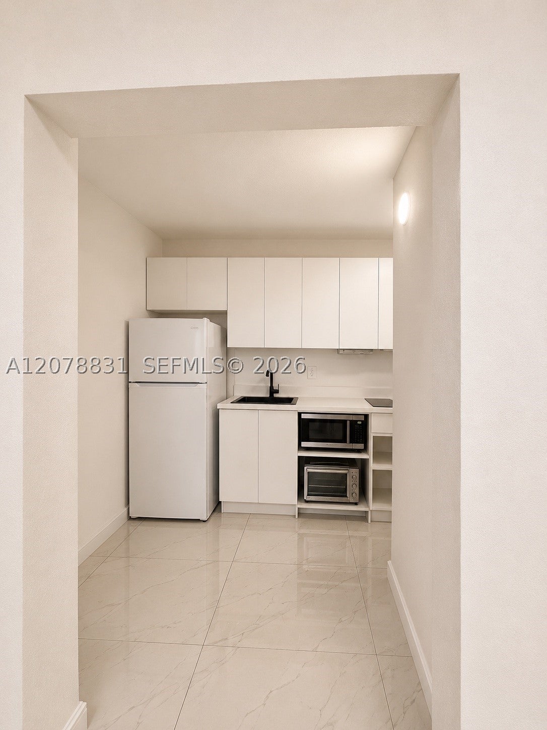5055 NW 7th St 1004, Miami FL 33126