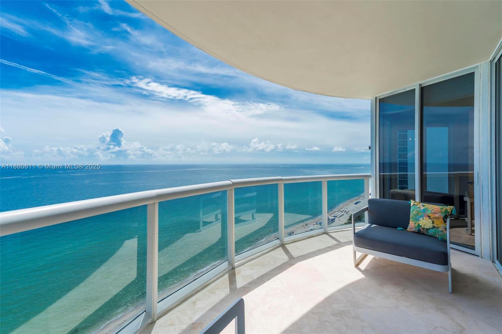 THE PINNACLE CONDO - Residential
