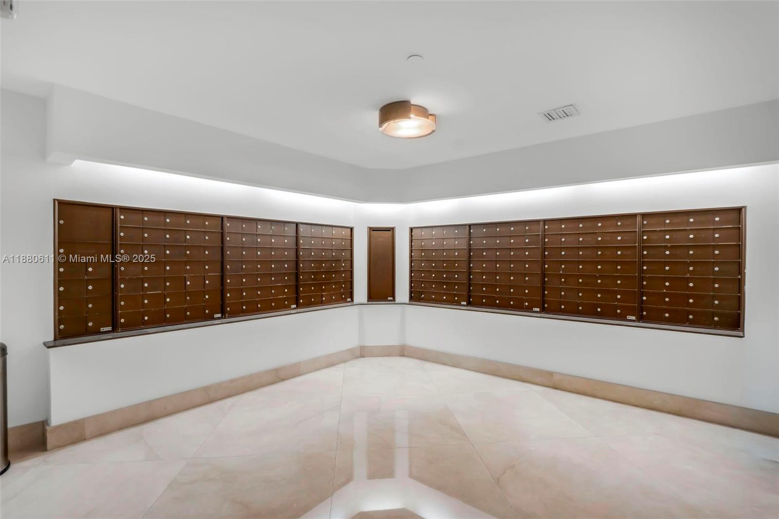 THE PINNACLE CONDO - Residential