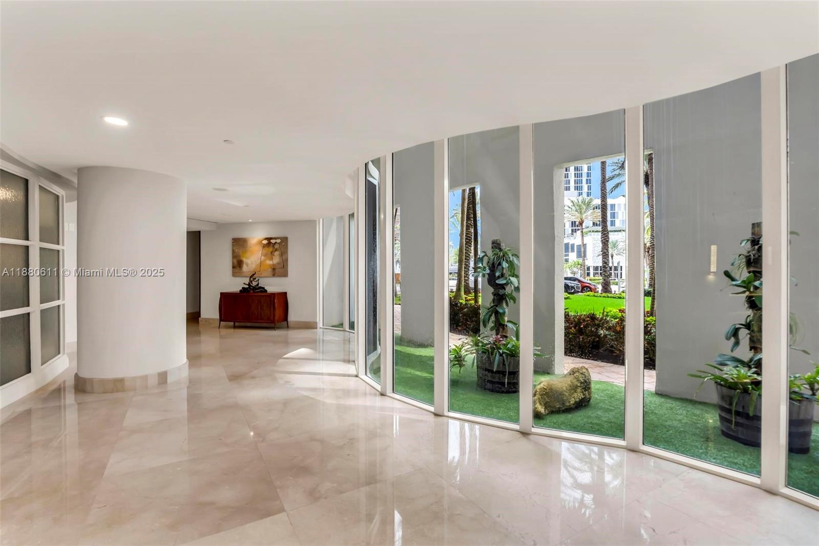 THE PINNACLE CONDO - Residential
