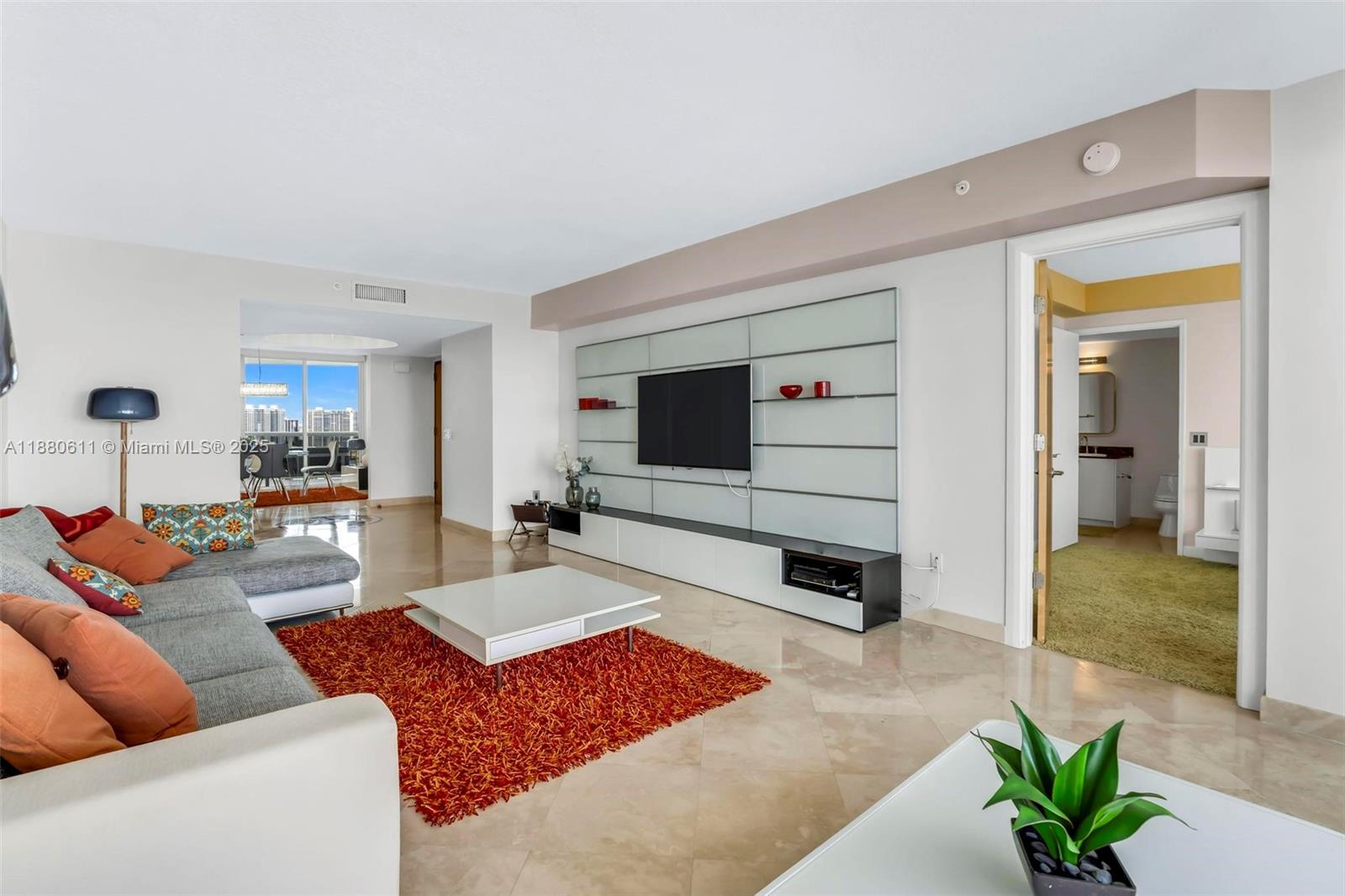 THE PINNACLE CONDO - Residential