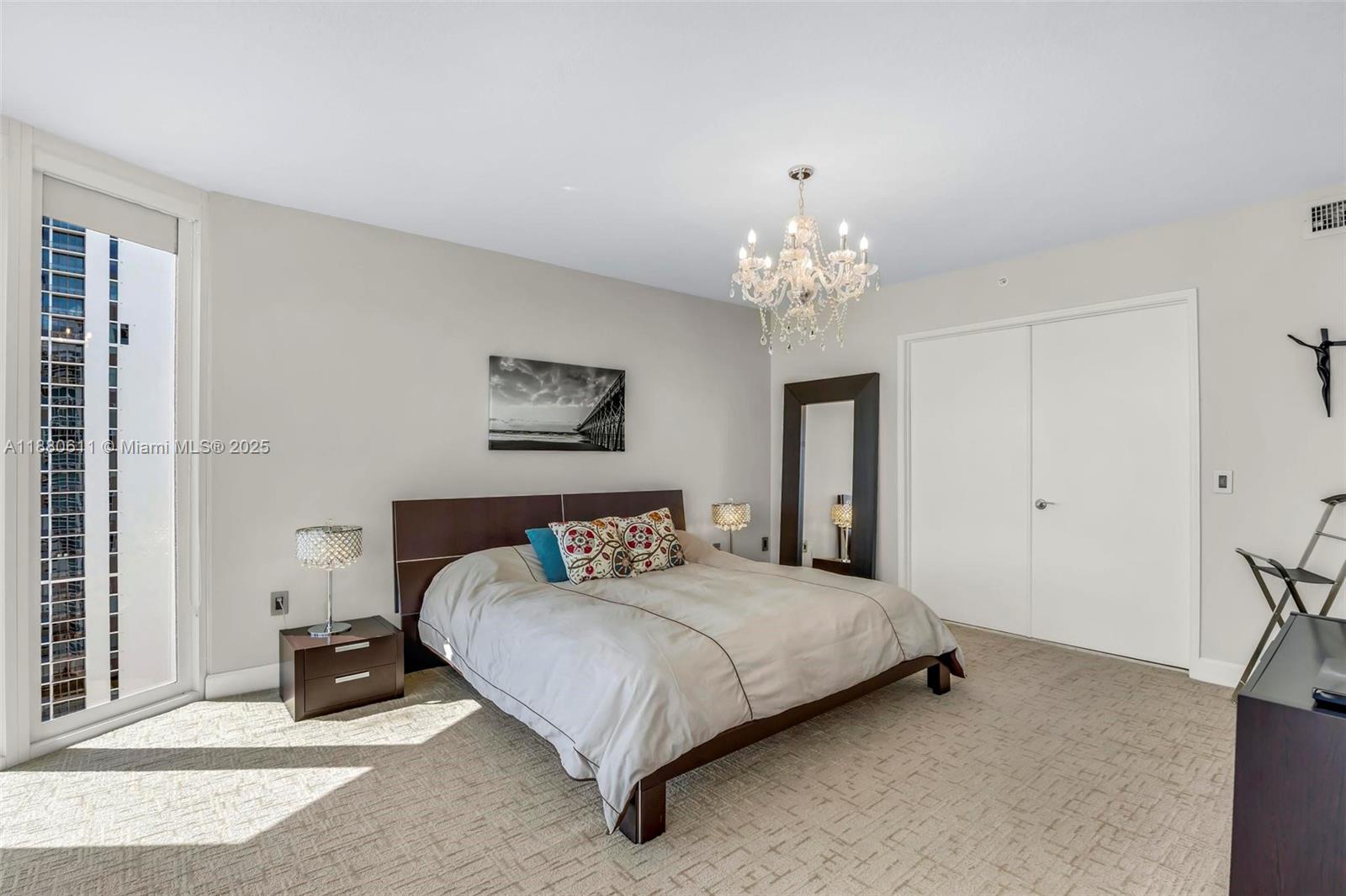 THE PINNACLE CONDO - Residential