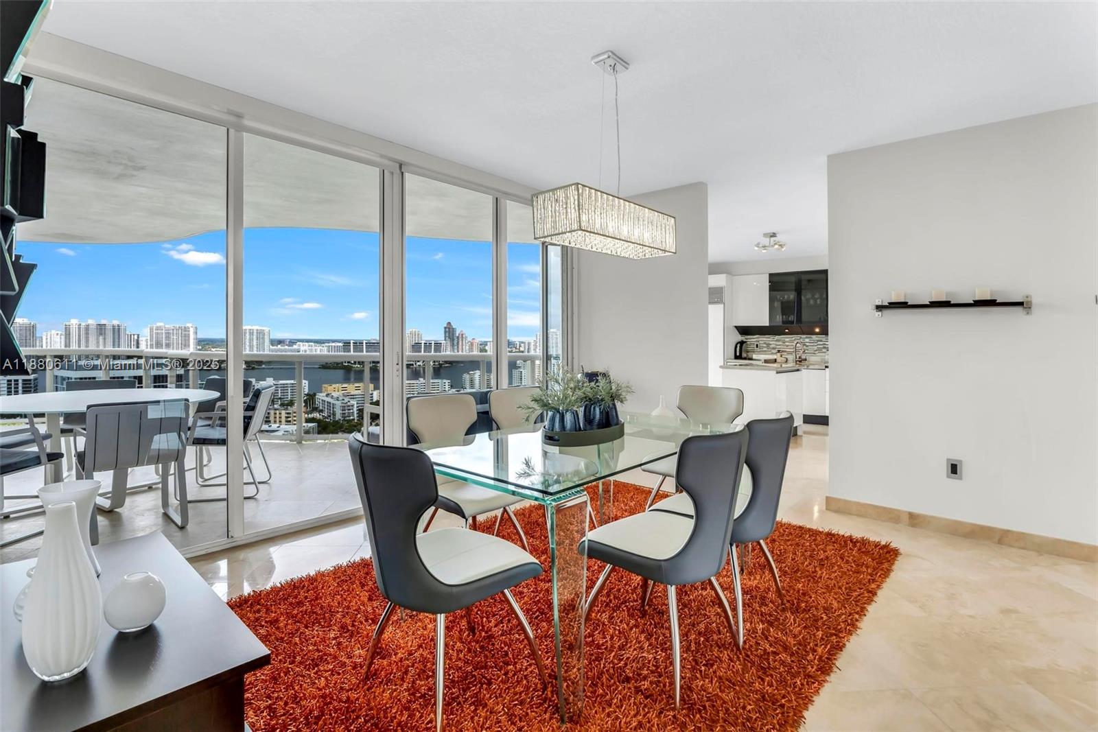 THE PINNACLE CONDO - Residential