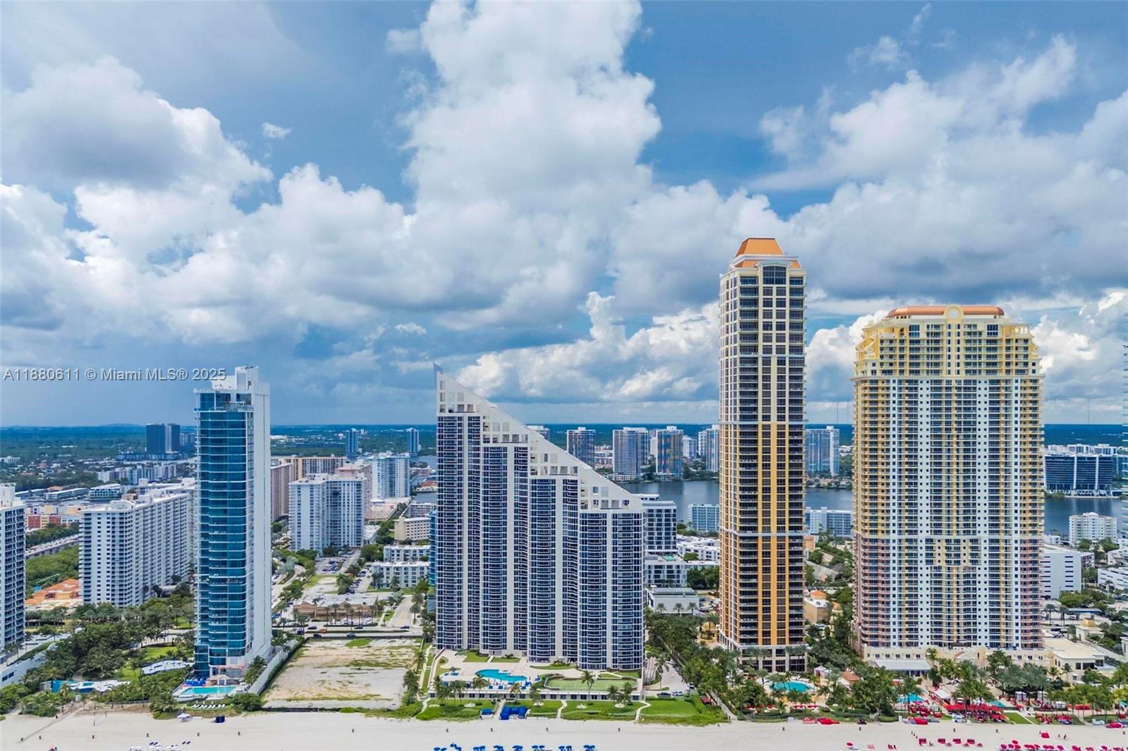 THE PINNACLE CONDO - Residential