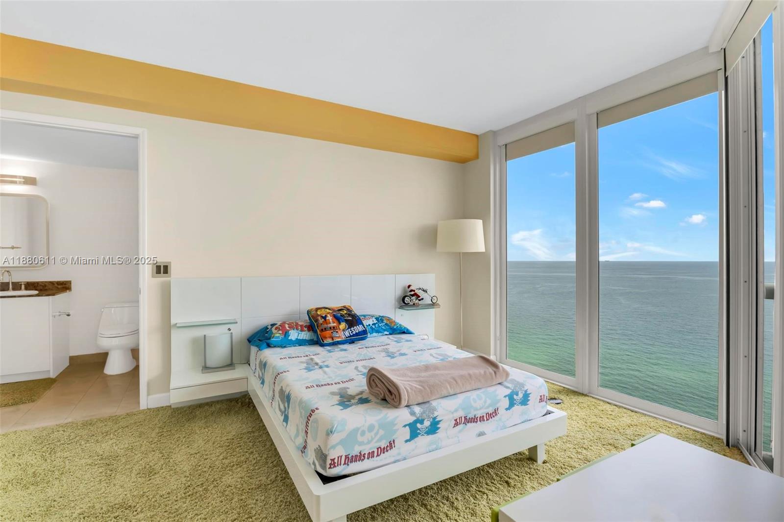 THE PINNACLE CONDO - Residential