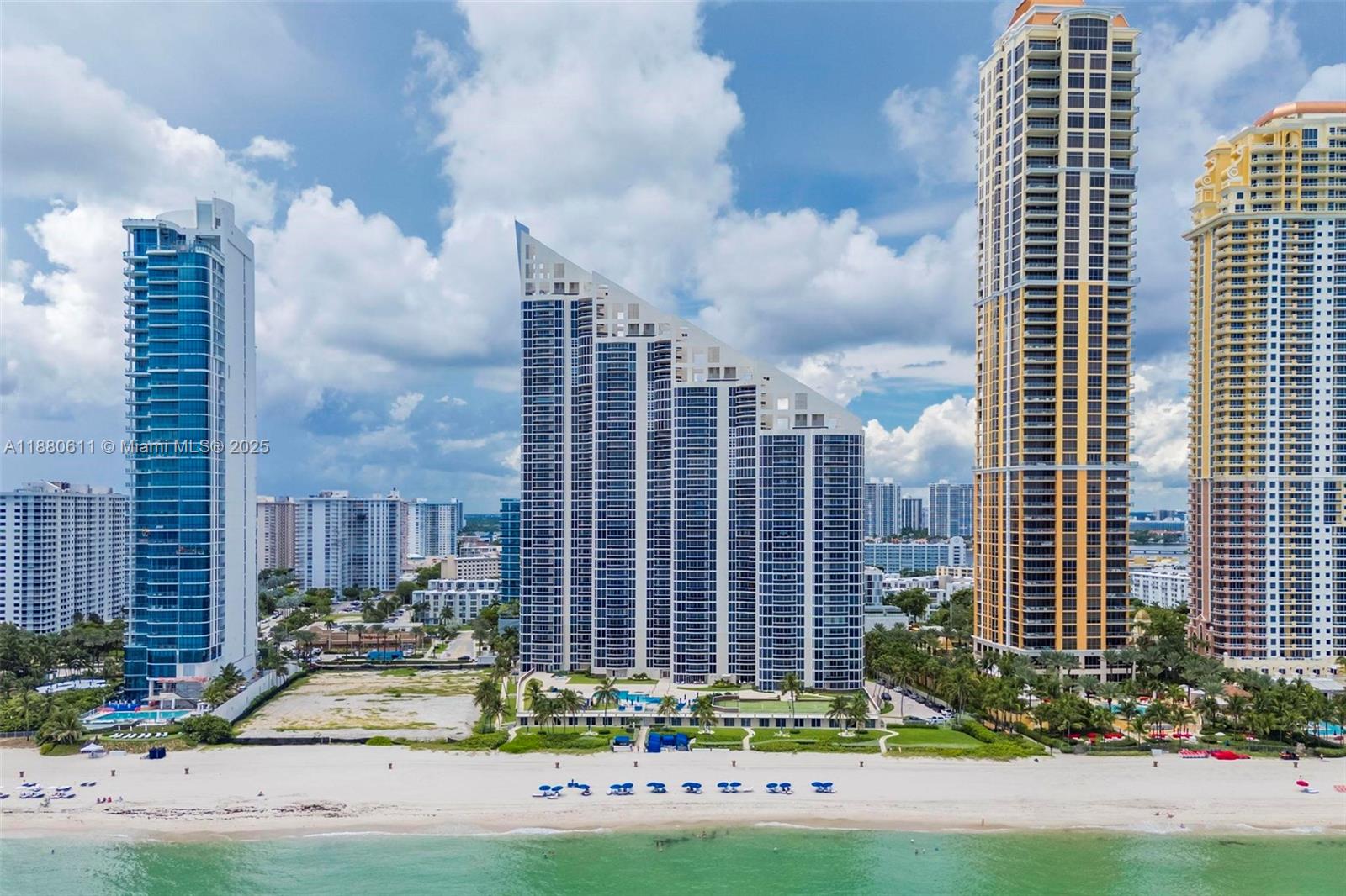 THE PINNACLE CONDO - Residential
