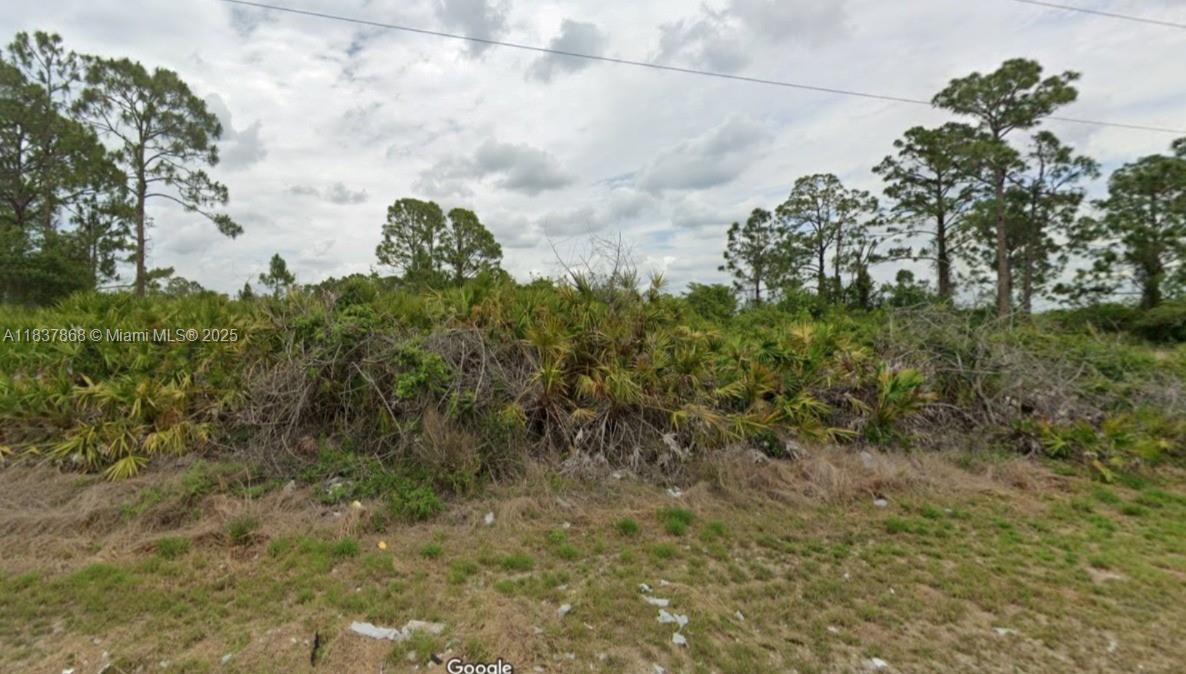 Come quickly, residential lot near everything!