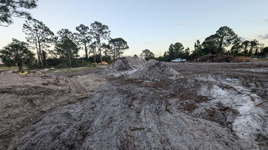 Land has been cleared out.. Come quickly, residential lot near everything!