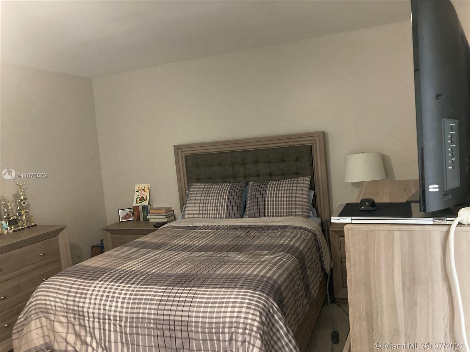 VALENCIA VILLAGE PH I - Residential