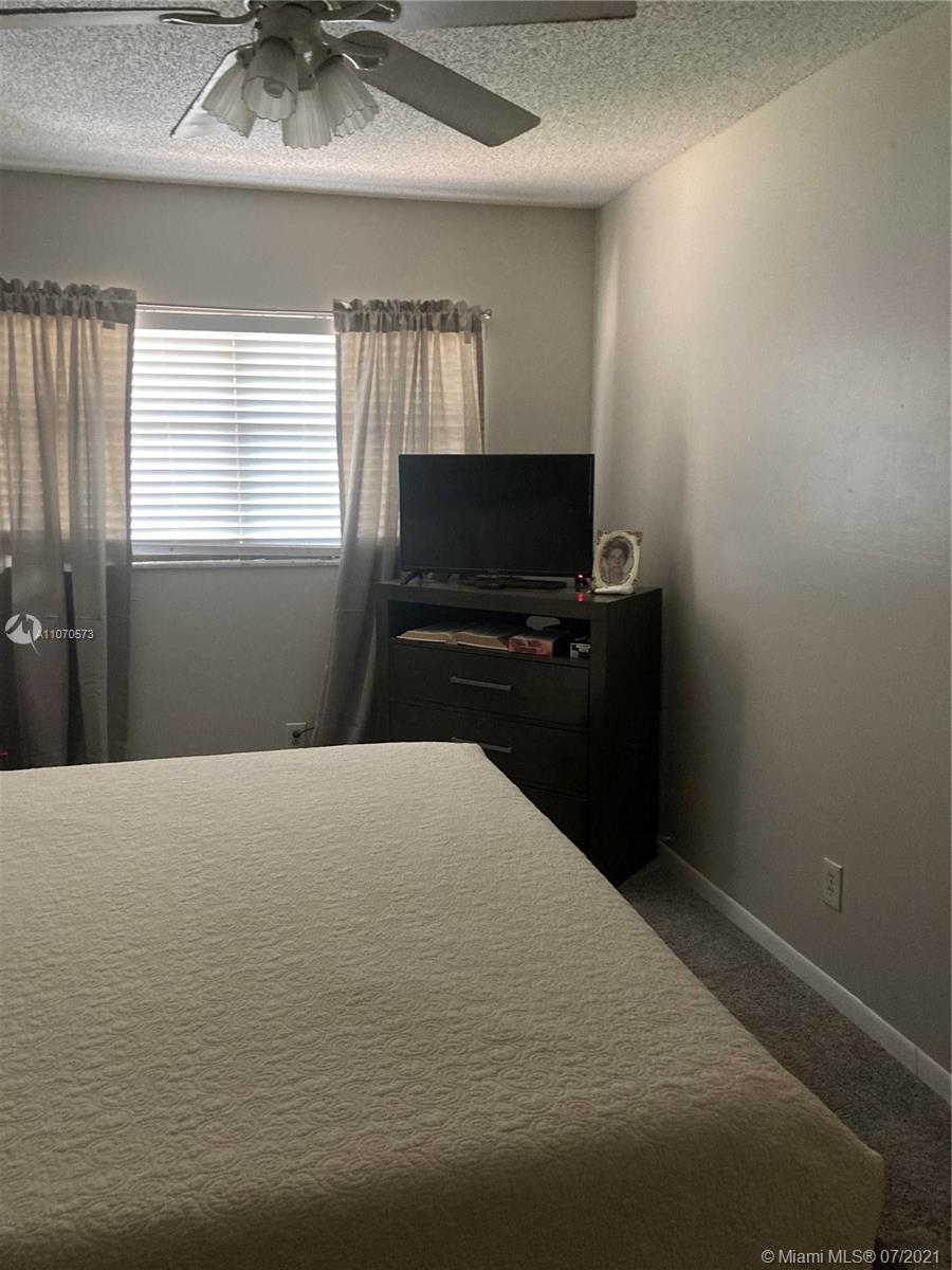 VALENCIA VILLAGE PH I - Residential