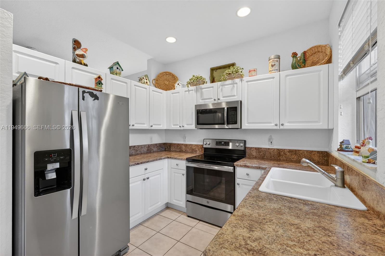 WYNDHAM LAKES EAST - Residential