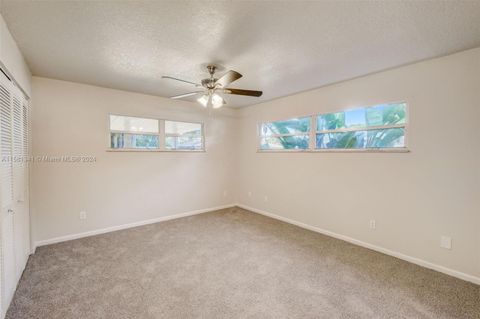 Single Family Residence in Fort Pierce FL 7004 Georges Rd Rd 14.jpg