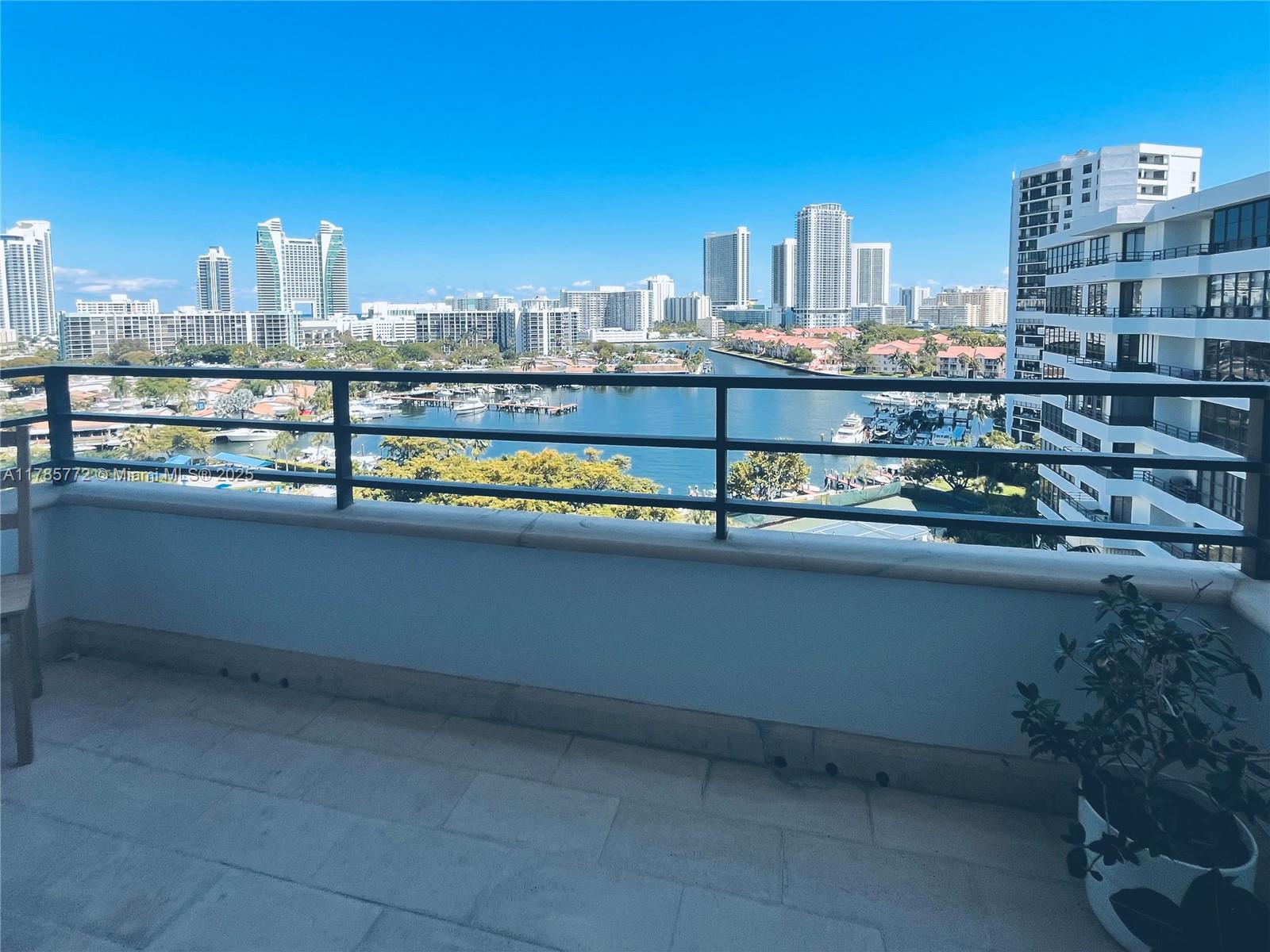 500 Three Islands Blvd 802, Hallandale Beach, Broward County, Florida - 1 Bedrooms  
2 Bathrooms - 