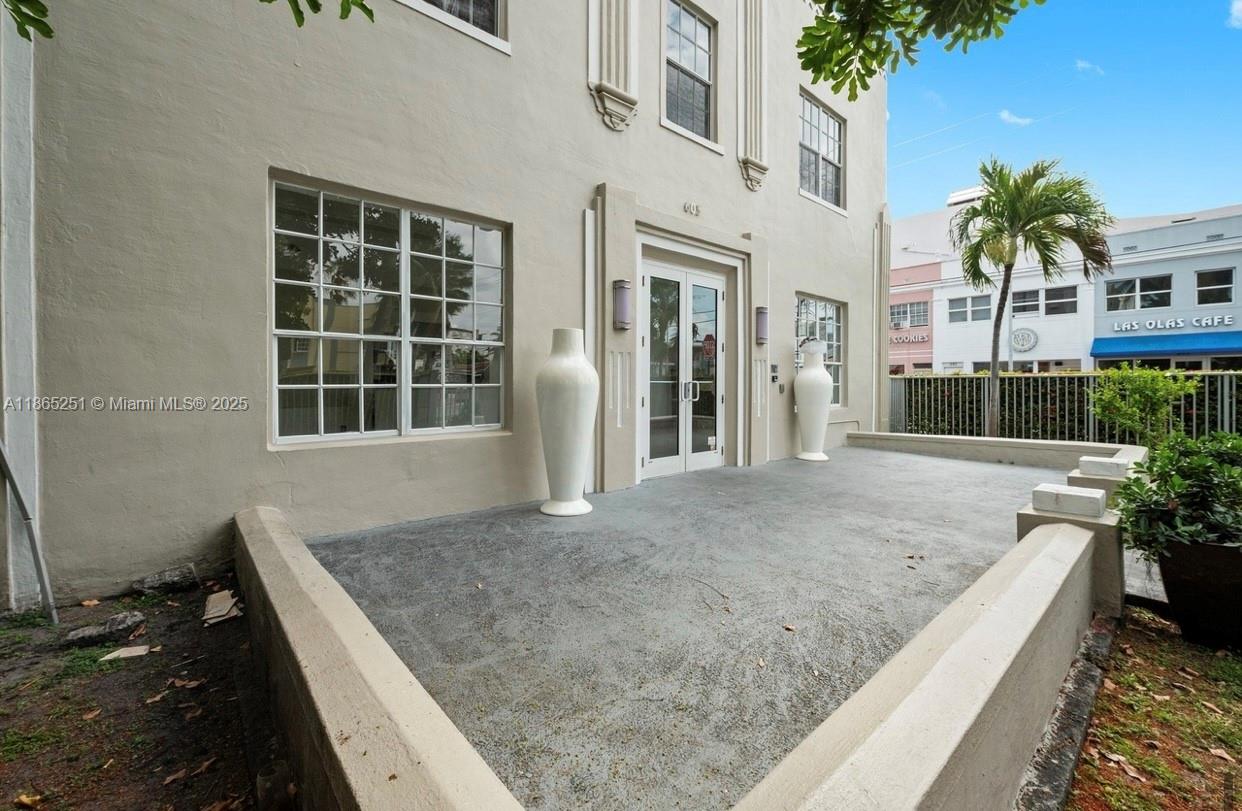 THE ST GEORGE CONDO - Residential