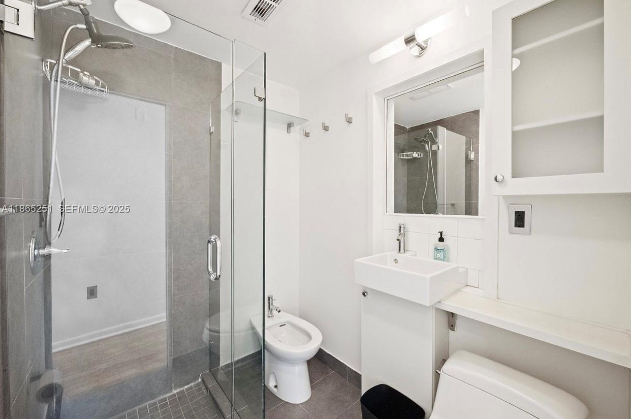 THE ST GEORGE CONDO - Residential