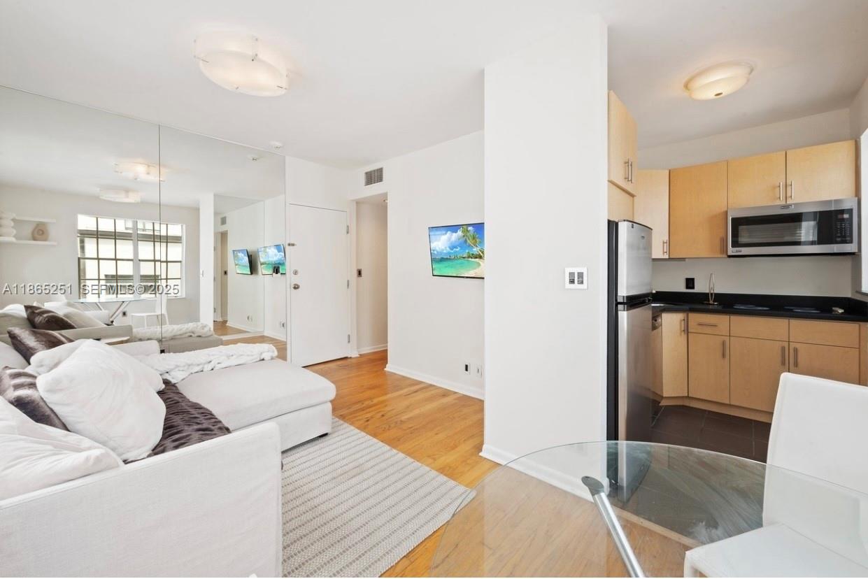 THE ST GEORGE CONDO - Residential