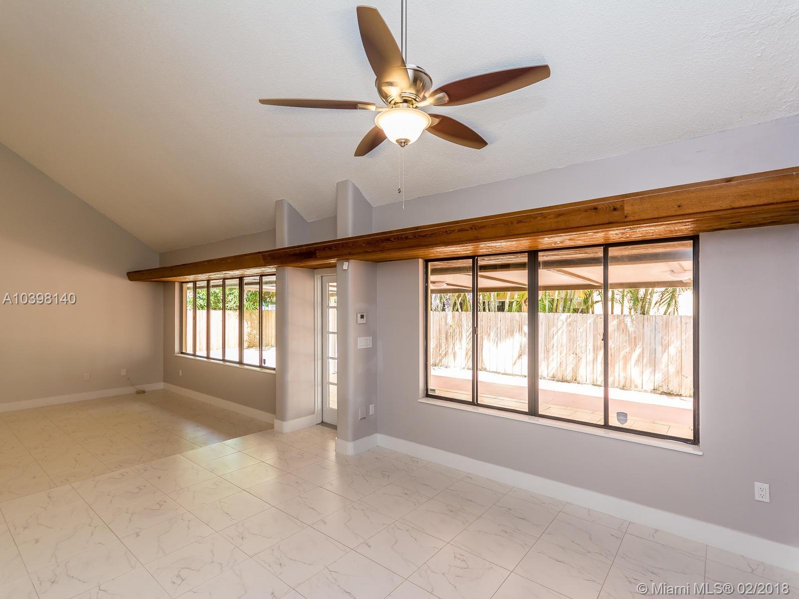 SHORES LINDGREN FIRST ADD - Residential