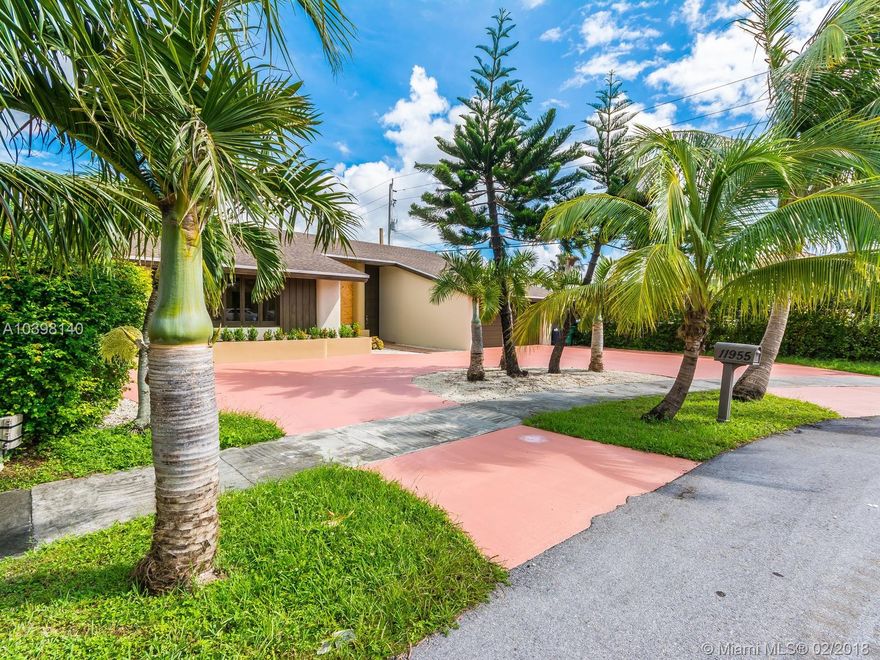 Remodeled Spacious and Bright 4 Bedroom and 3 Bathroom House with 2 car garage + Den in a corner Lot of 8,720 sq.ft. Brand New Roof. New Kitchen cabinets with Granite counter top and brand new stainless steel appliances. Vaulted Ceilings, New washer and dryer. New 2 Air Conditioning Units. Jacuzzi and more..Great location at Kendall, near to Schools, London Square Shopping Center, Miami Executive Airport, and Major Highways. Must see to appreciate it.