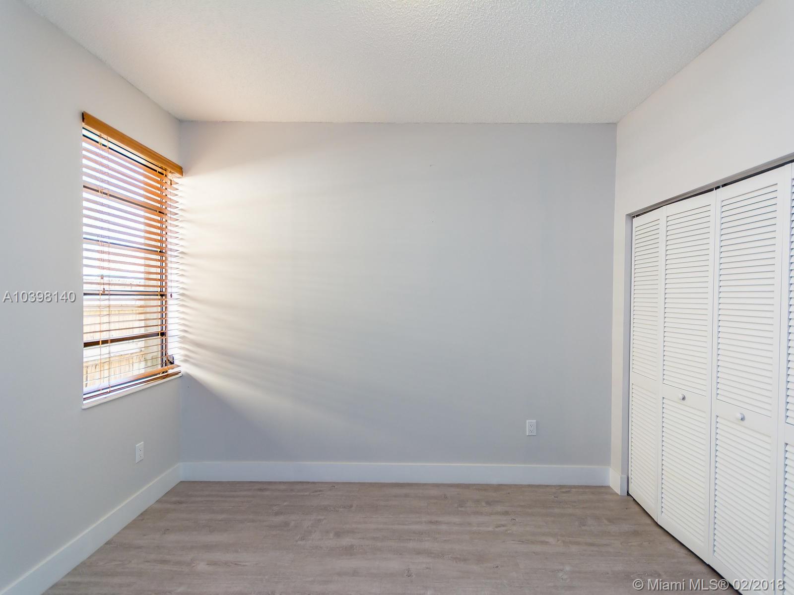 SHORES LINDGREN FIRST ADD - Residential