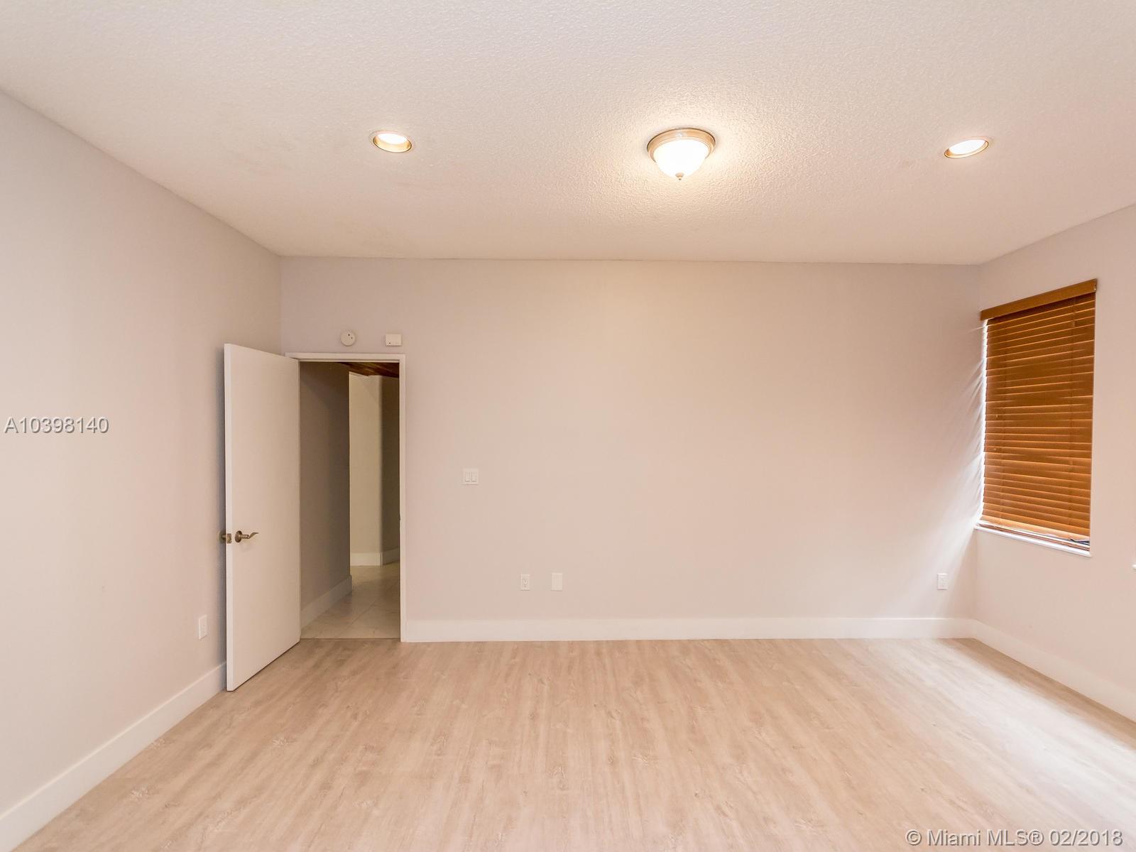 SHORES LINDGREN FIRST ADD - Residential