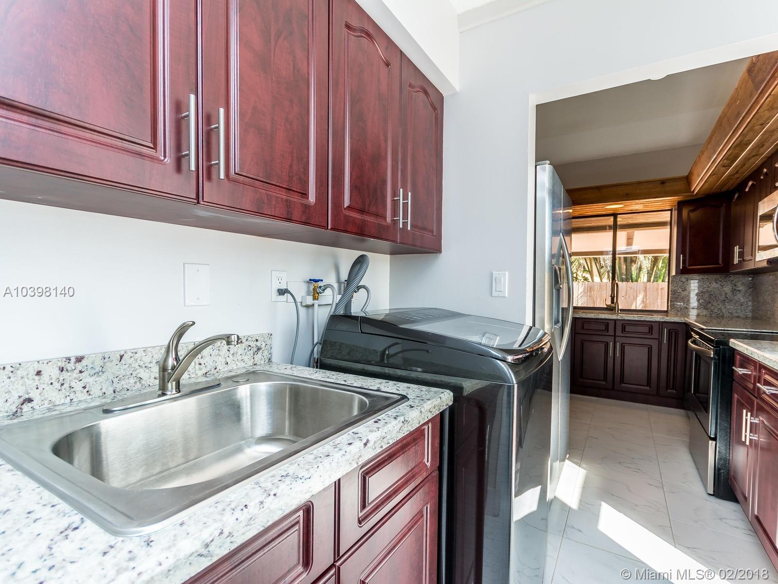 SHORES LINDGREN FIRST ADD - Residential