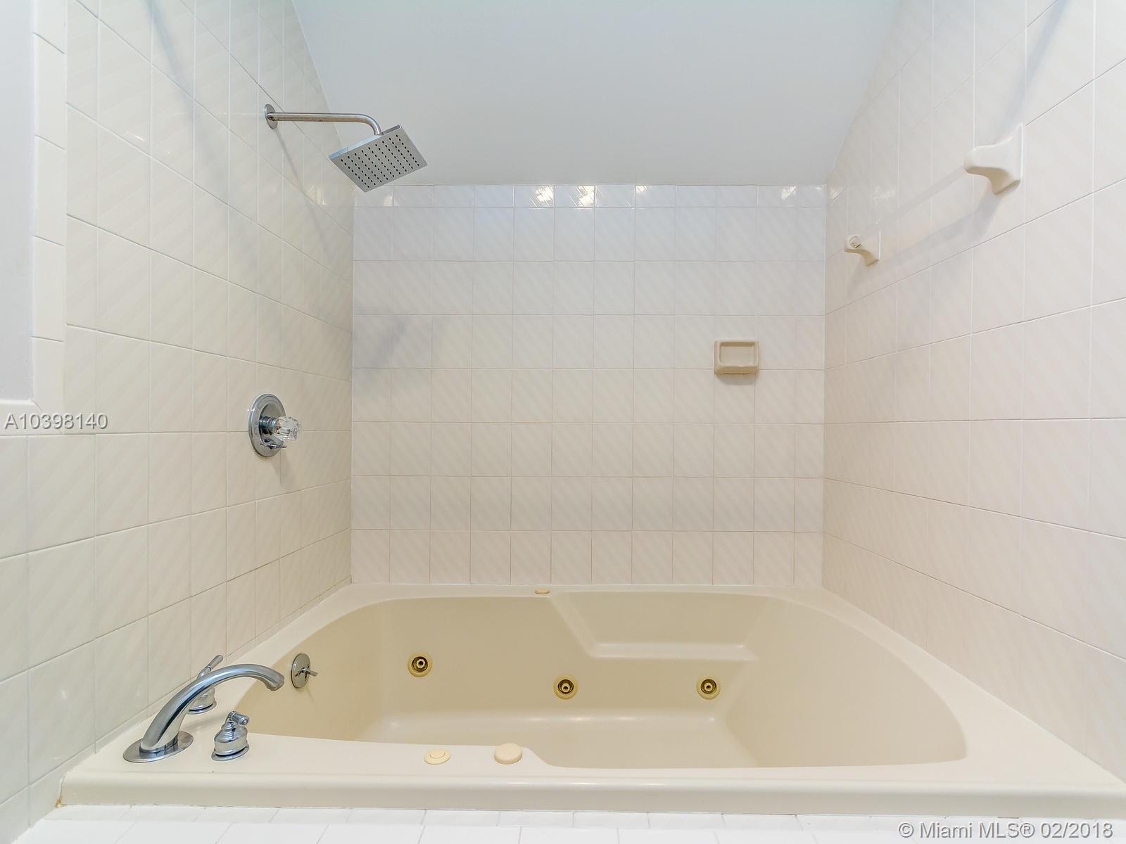 SHORES LINDGREN FIRST ADD - Residential