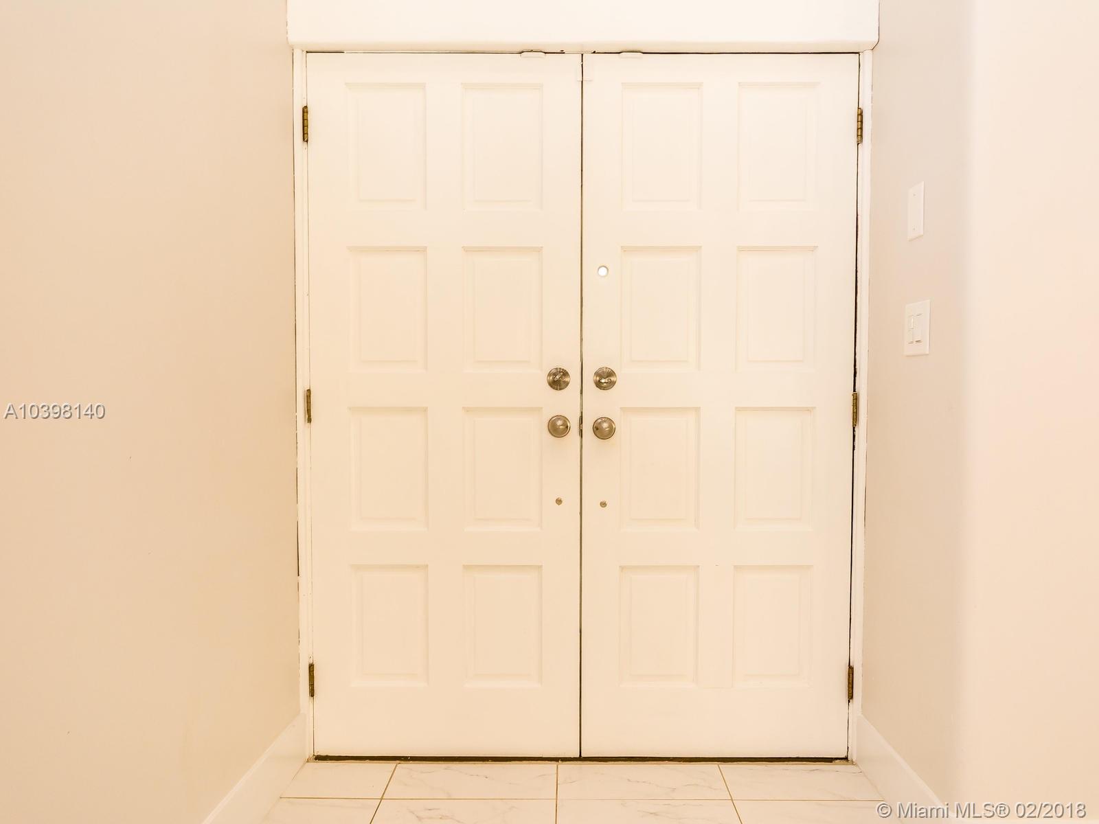 SHORES LINDGREN FIRST ADD - Residential