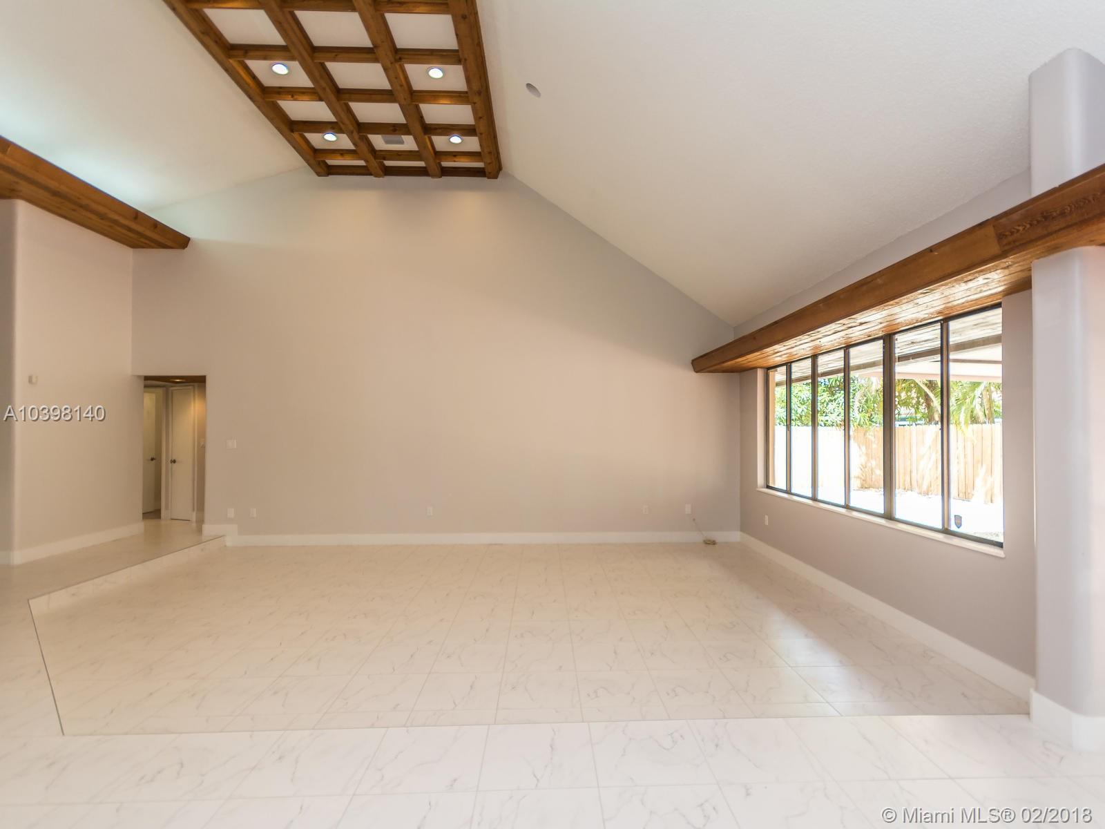 SHORES LINDGREN FIRST ADD - Residential