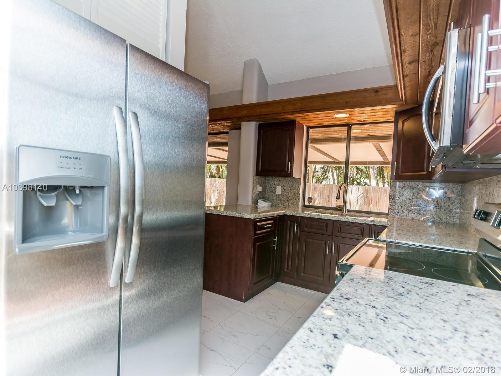 SHORES LINDGREN FIRST ADD - Residential