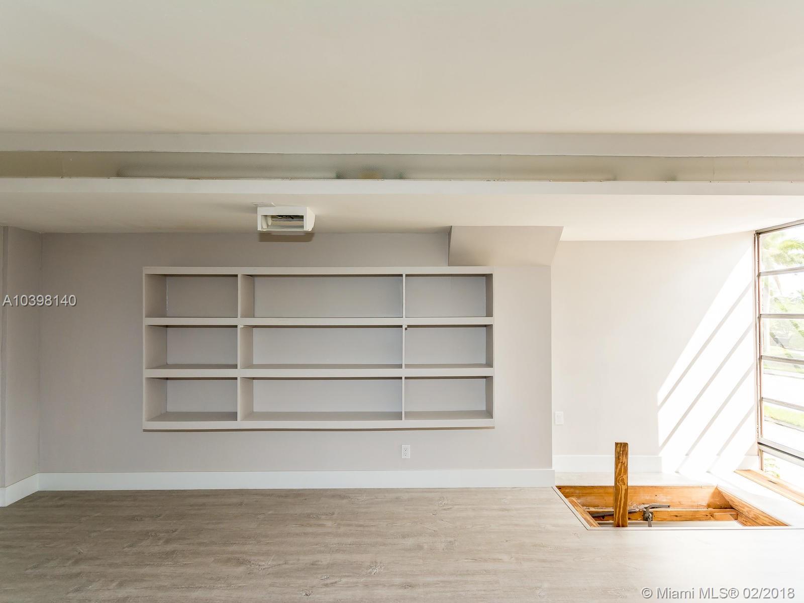 SHORES LINDGREN FIRST ADD - Residential