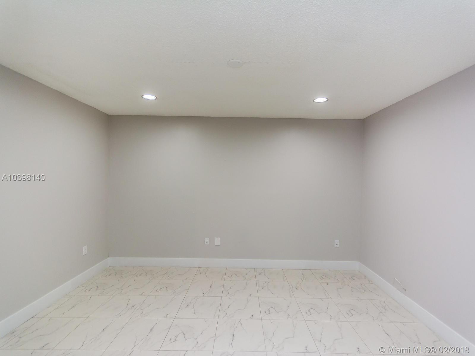 SHORES LINDGREN FIRST ADD - Residential