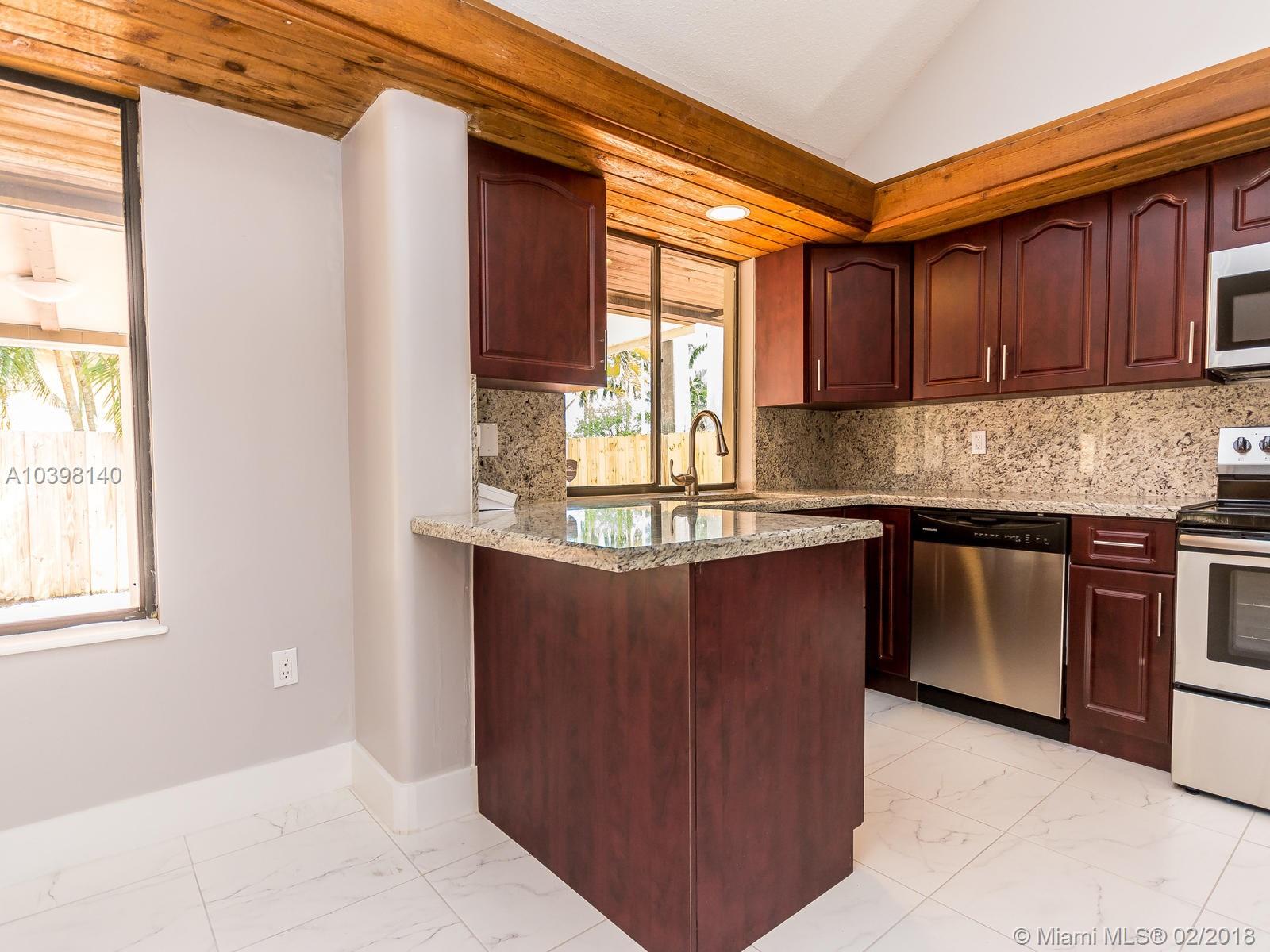 SHORES LINDGREN FIRST ADD - Residential