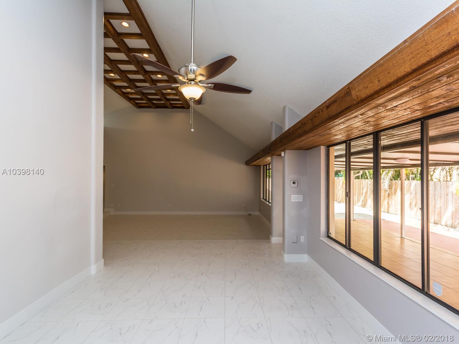 SHORES LINDGREN FIRST ADD - Residential