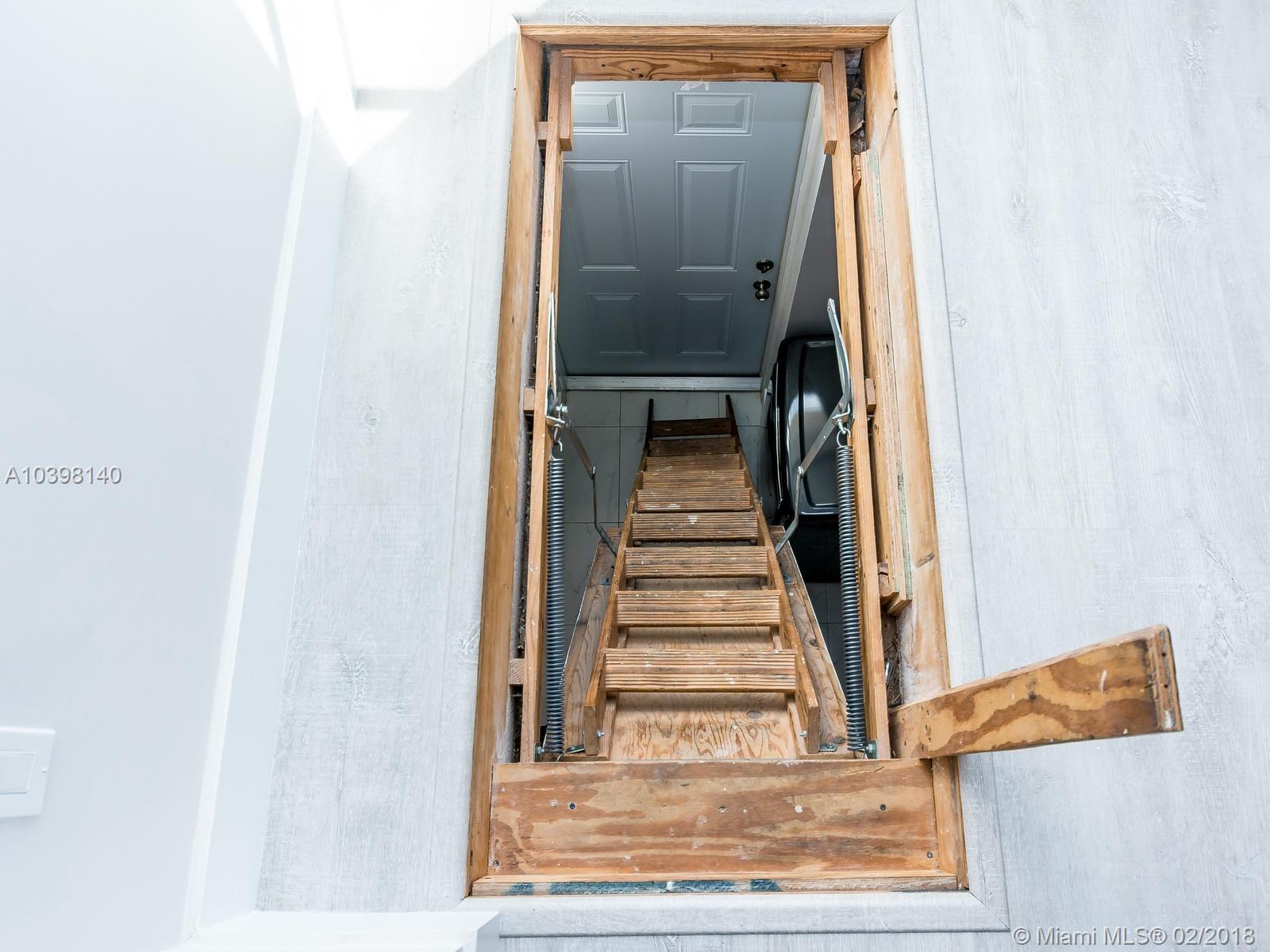 SHORES LINDGREN FIRST ADD - Residential