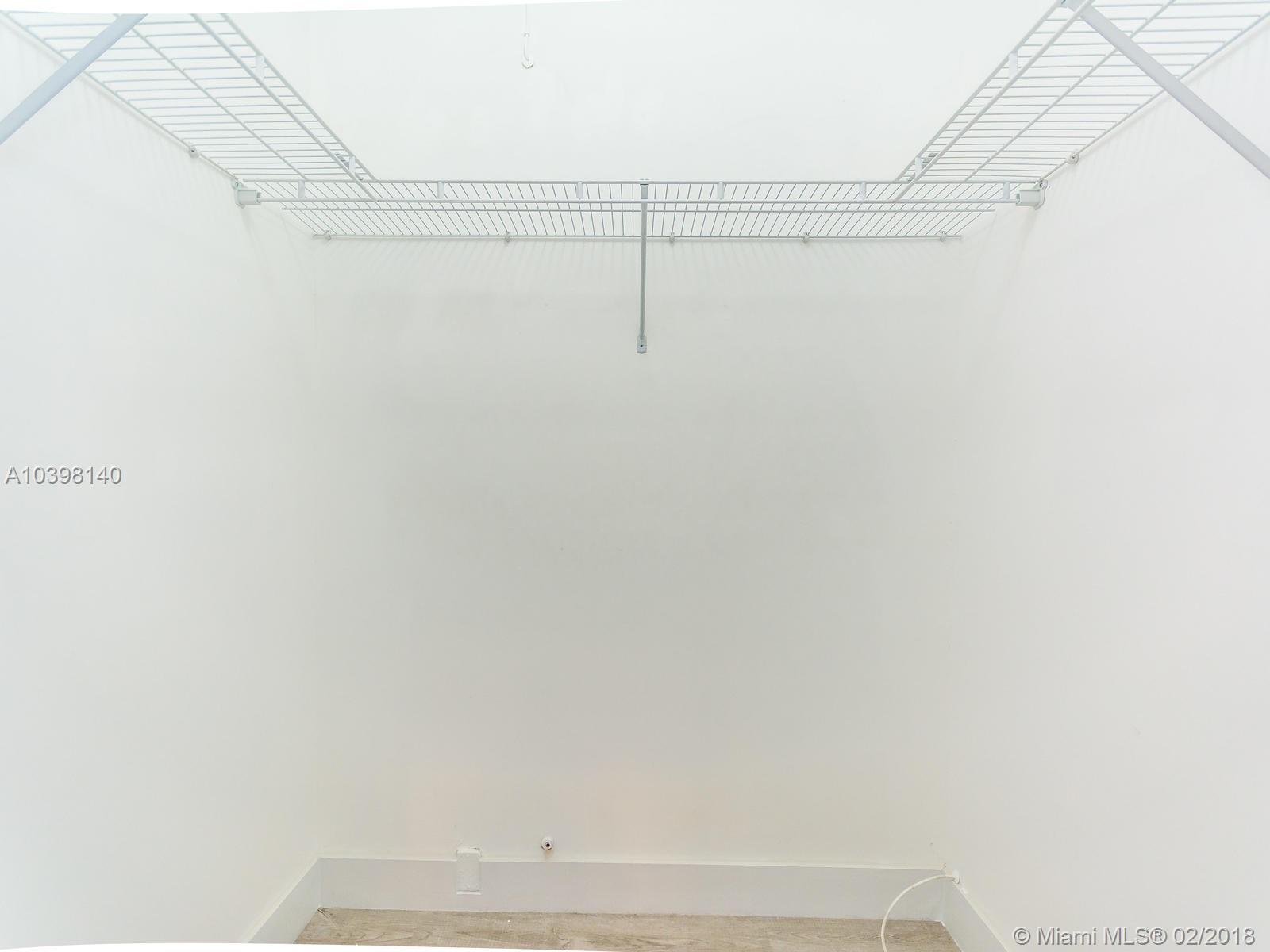 SHORES LINDGREN FIRST ADD - Residential