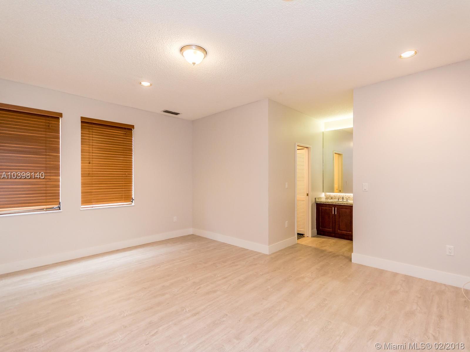 SHORES LINDGREN FIRST ADD - Residential