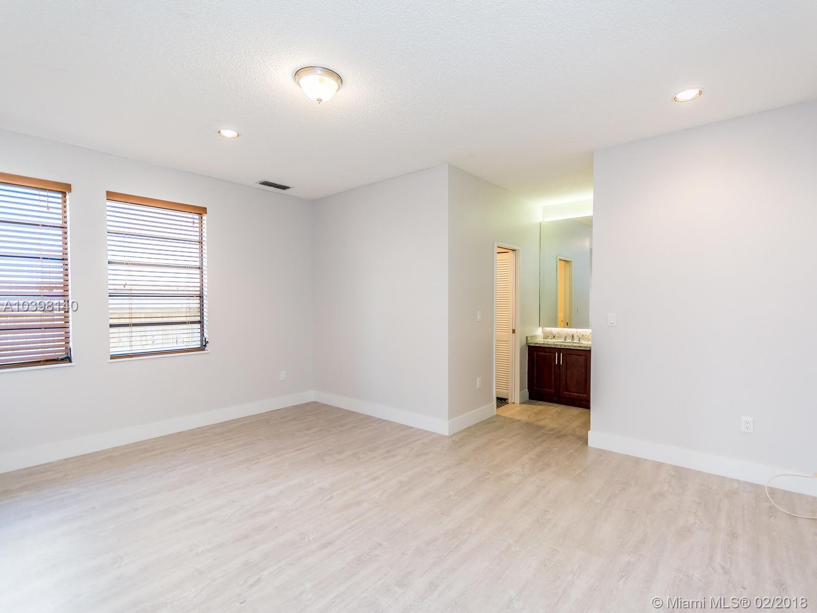 SHORES LINDGREN FIRST ADD - Residential