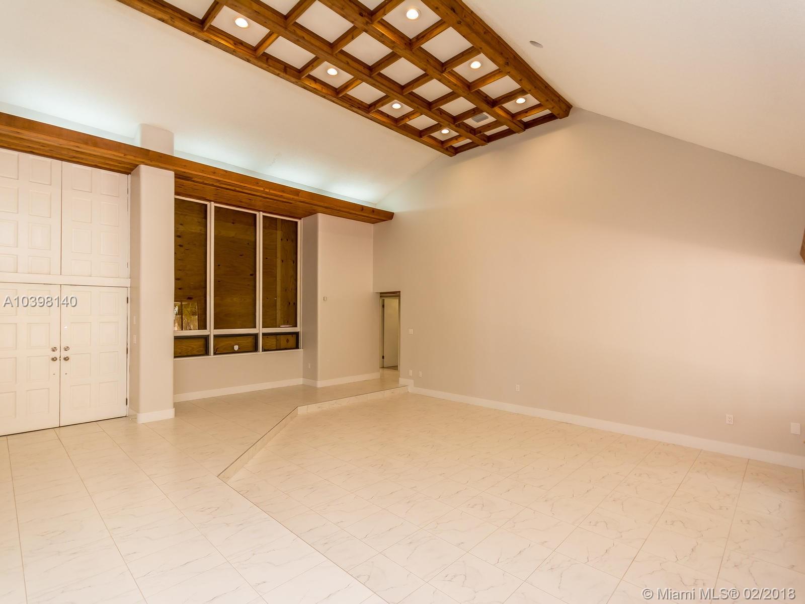 SHORES LINDGREN FIRST ADD - Residential