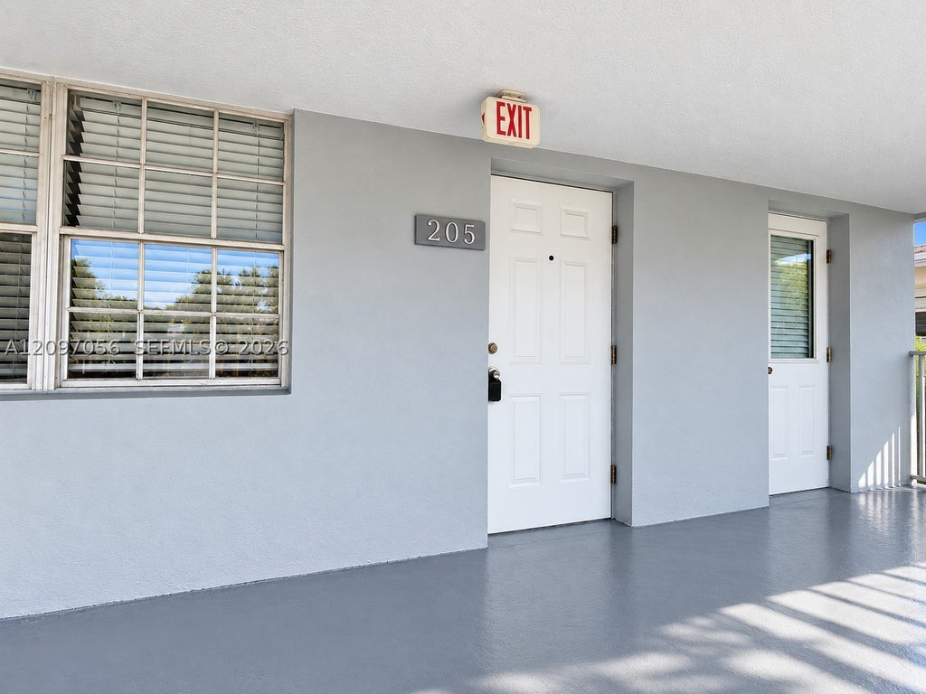 Photo of 616 SW 14th Ave #205, Fort Lauderdale, FL 33312 (MLS # A12097056)