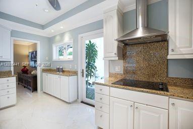 NAVARRO ISLE - Residential