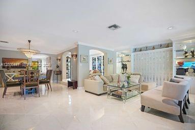 NAVARRO ISLE - Residential