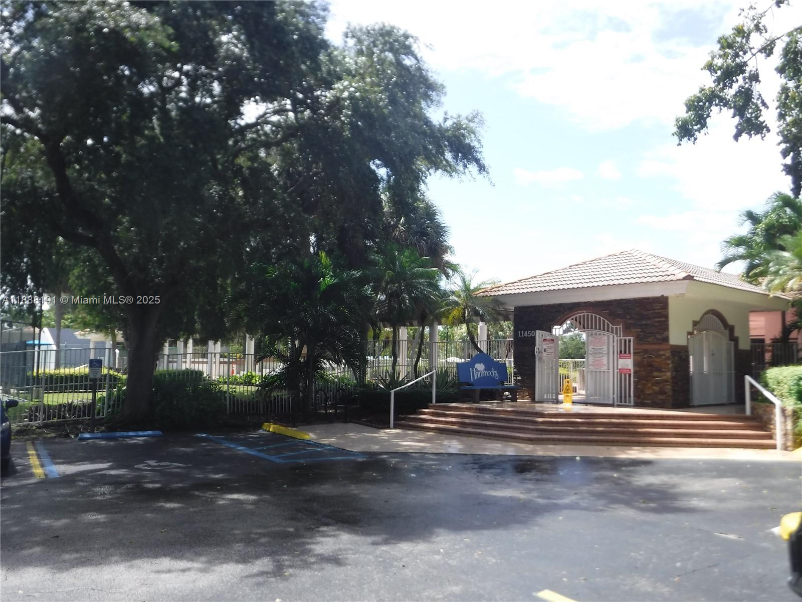 VIZCAYA AT THE HAMMOCKS 1 - Residential