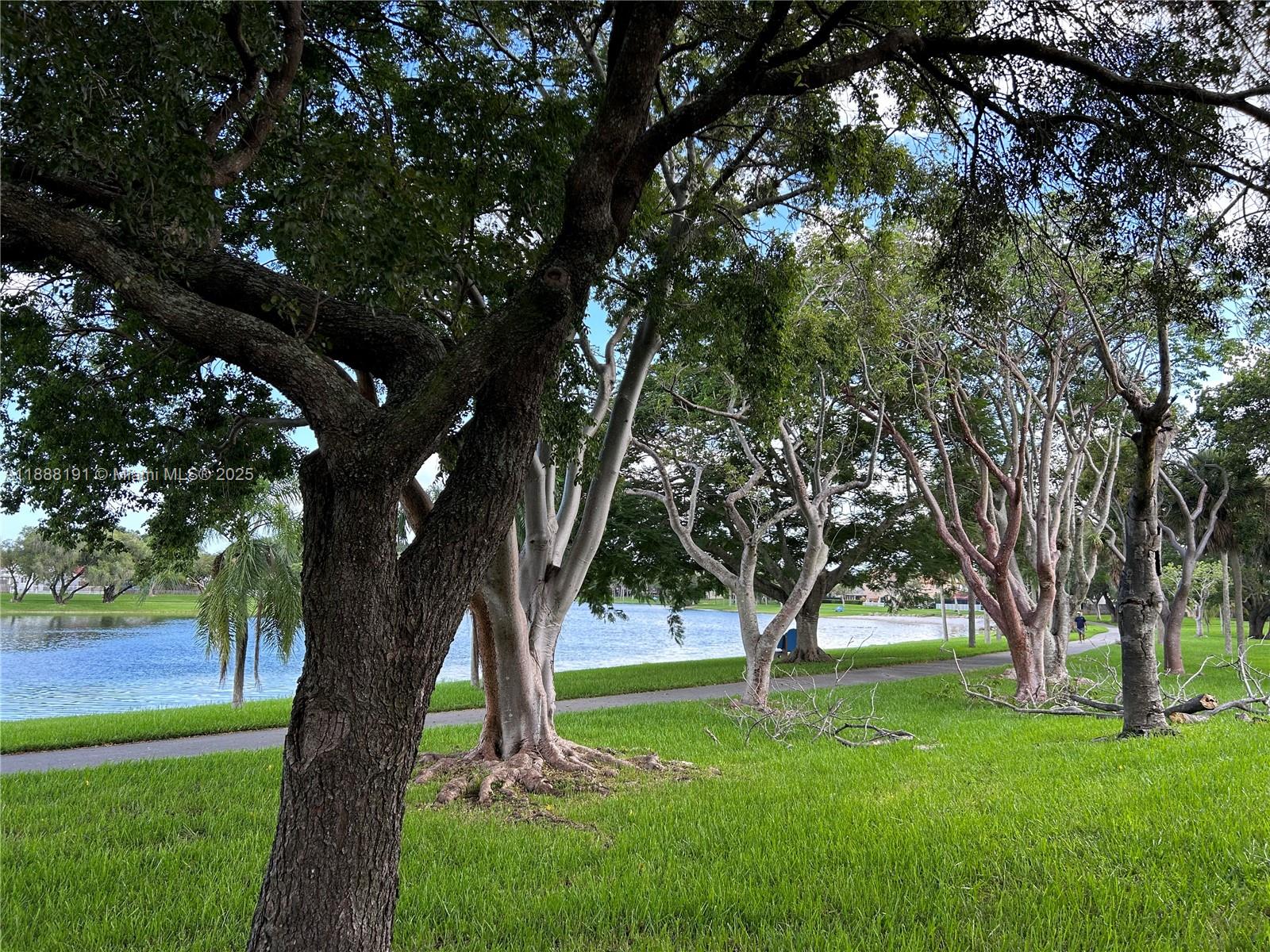 VIZCAYA AT THE HAMMOCKS 1 - Residential
