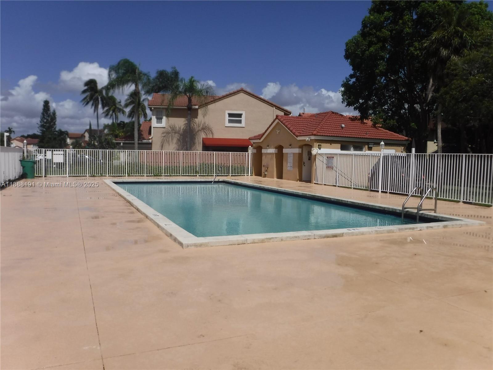 VIZCAYA AT THE HAMMOCKS 1 - Residential