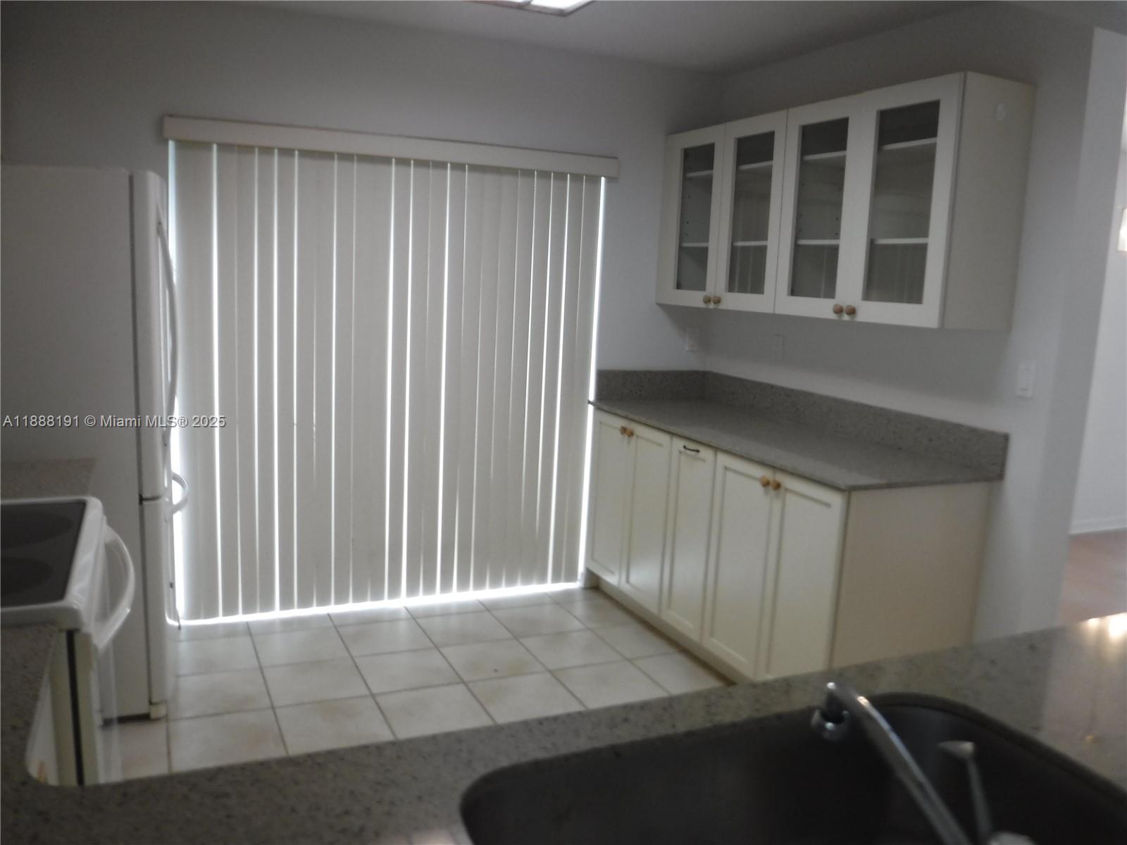 VIZCAYA AT THE HAMMOCKS 1 - Residential