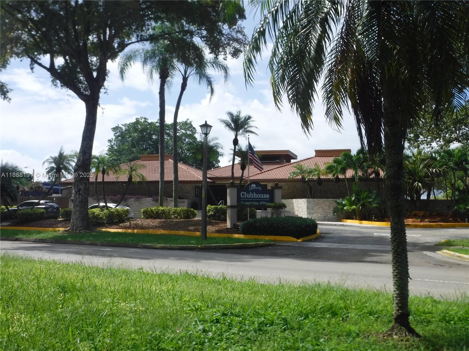 VIZCAYA AT THE HAMMOCKS 1 - Residential