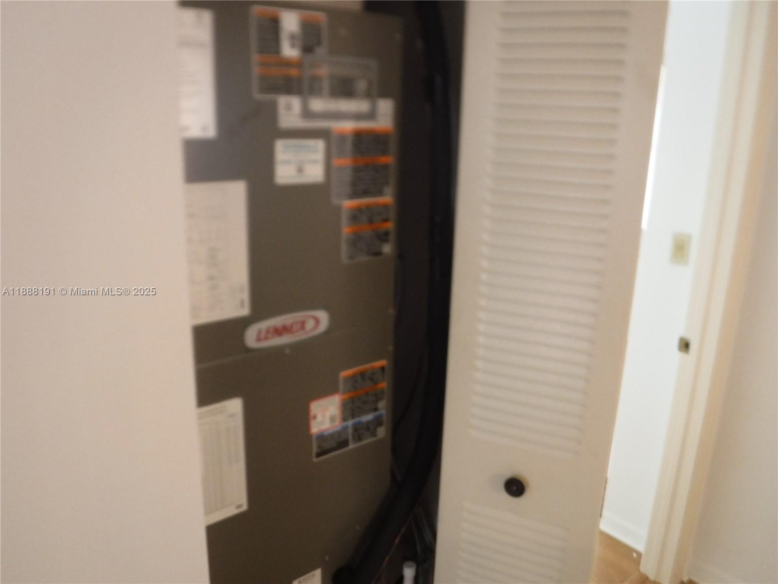 VIZCAYA AT THE HAMMOCKS 1 - Residential