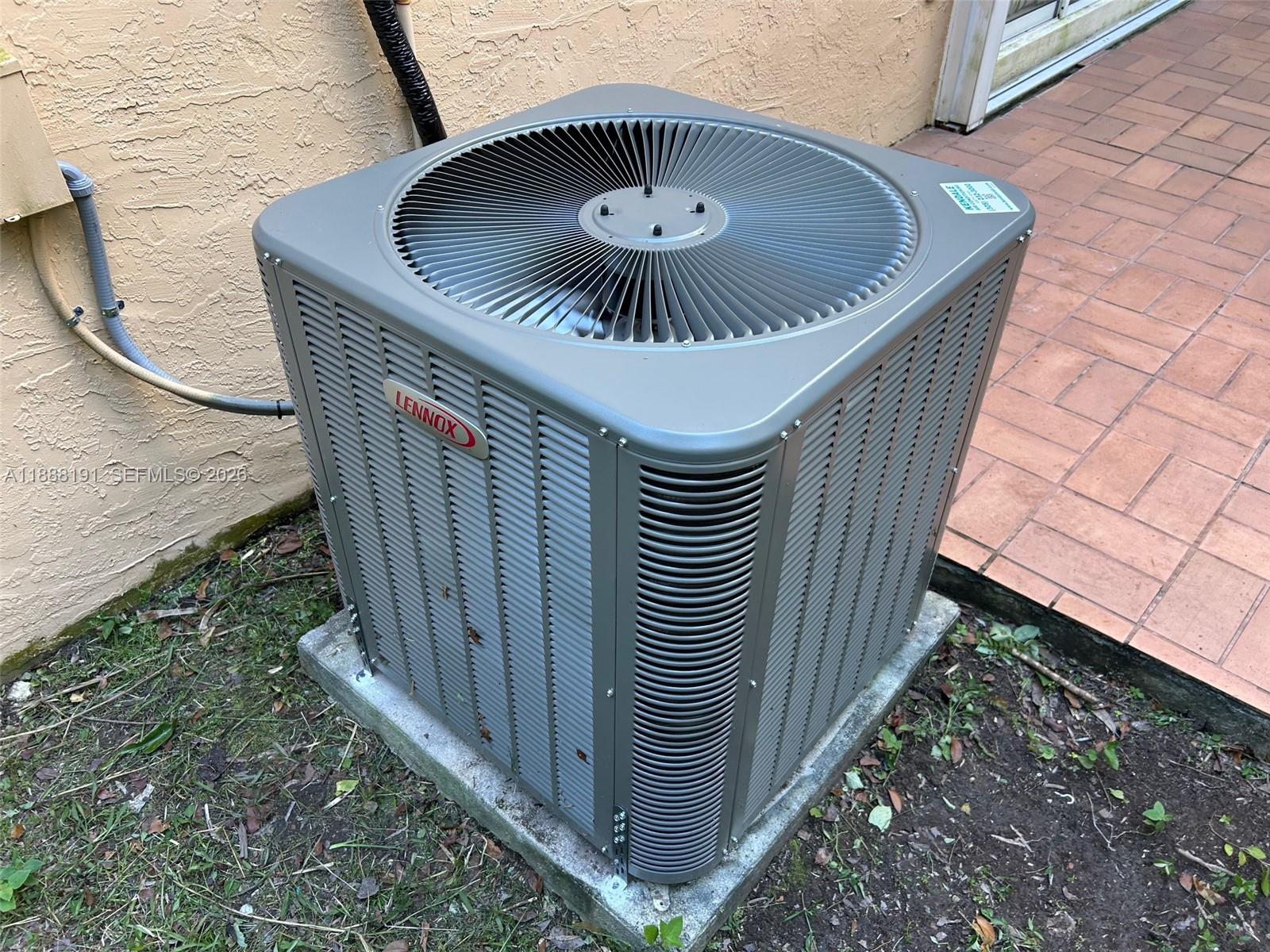 VIZCAYA AT THE HAMMOCKS 1 - Residential