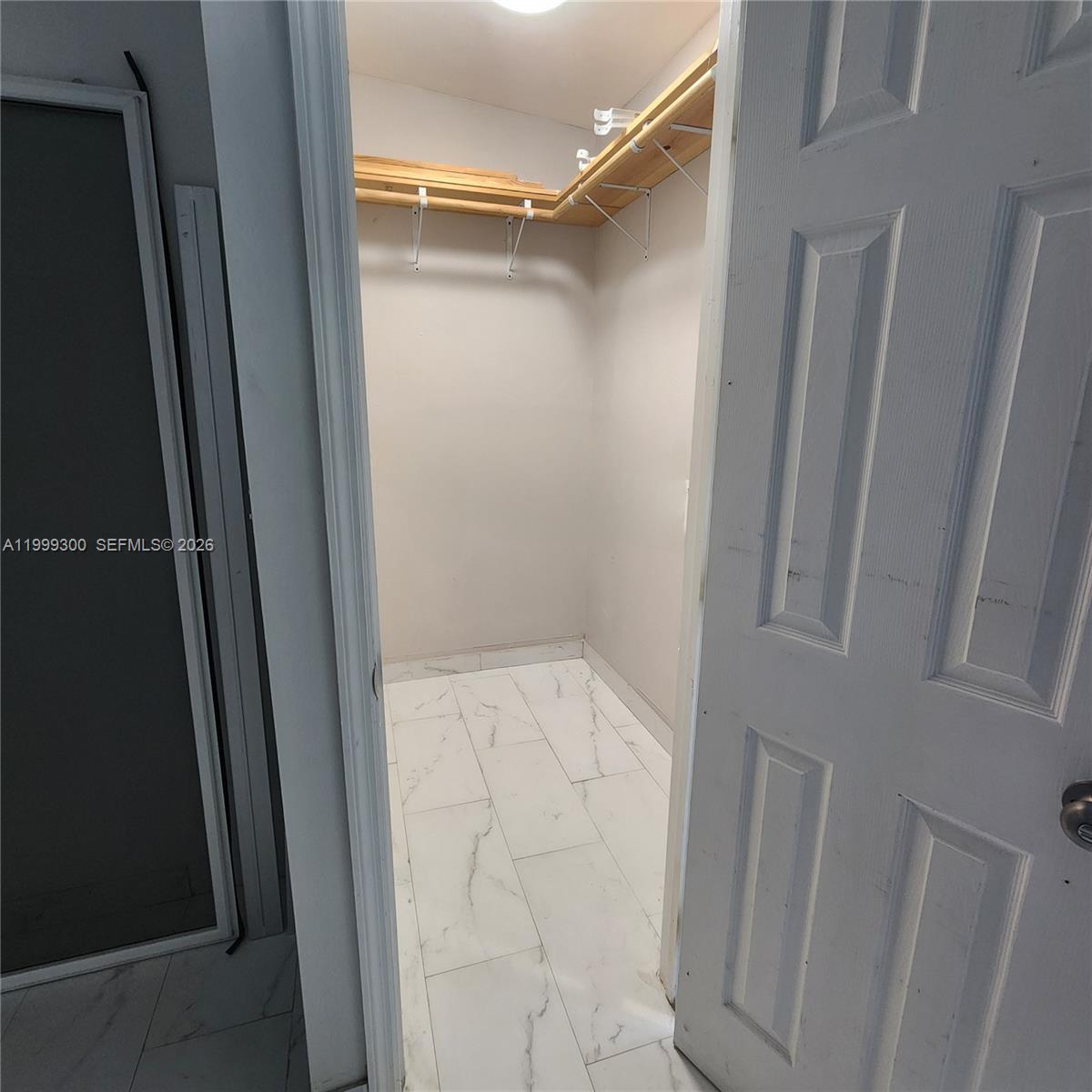 CENTRAL MIAMI PART 6 - Residential Lease